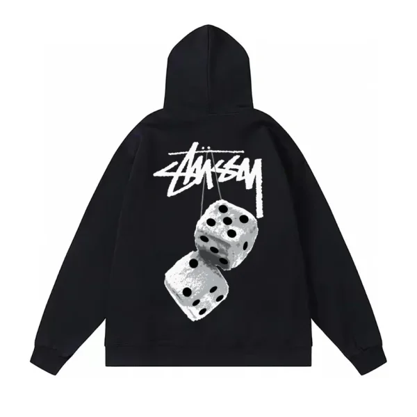 Černá mikina s potiskem kostek zobrazená v odkazovaném katalogu Stussy
